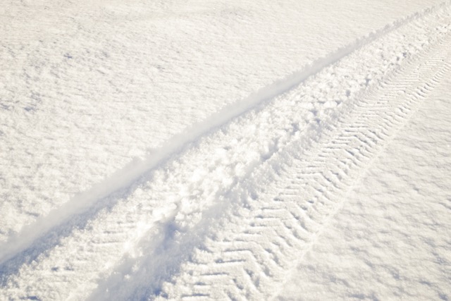 snow-track.jpg