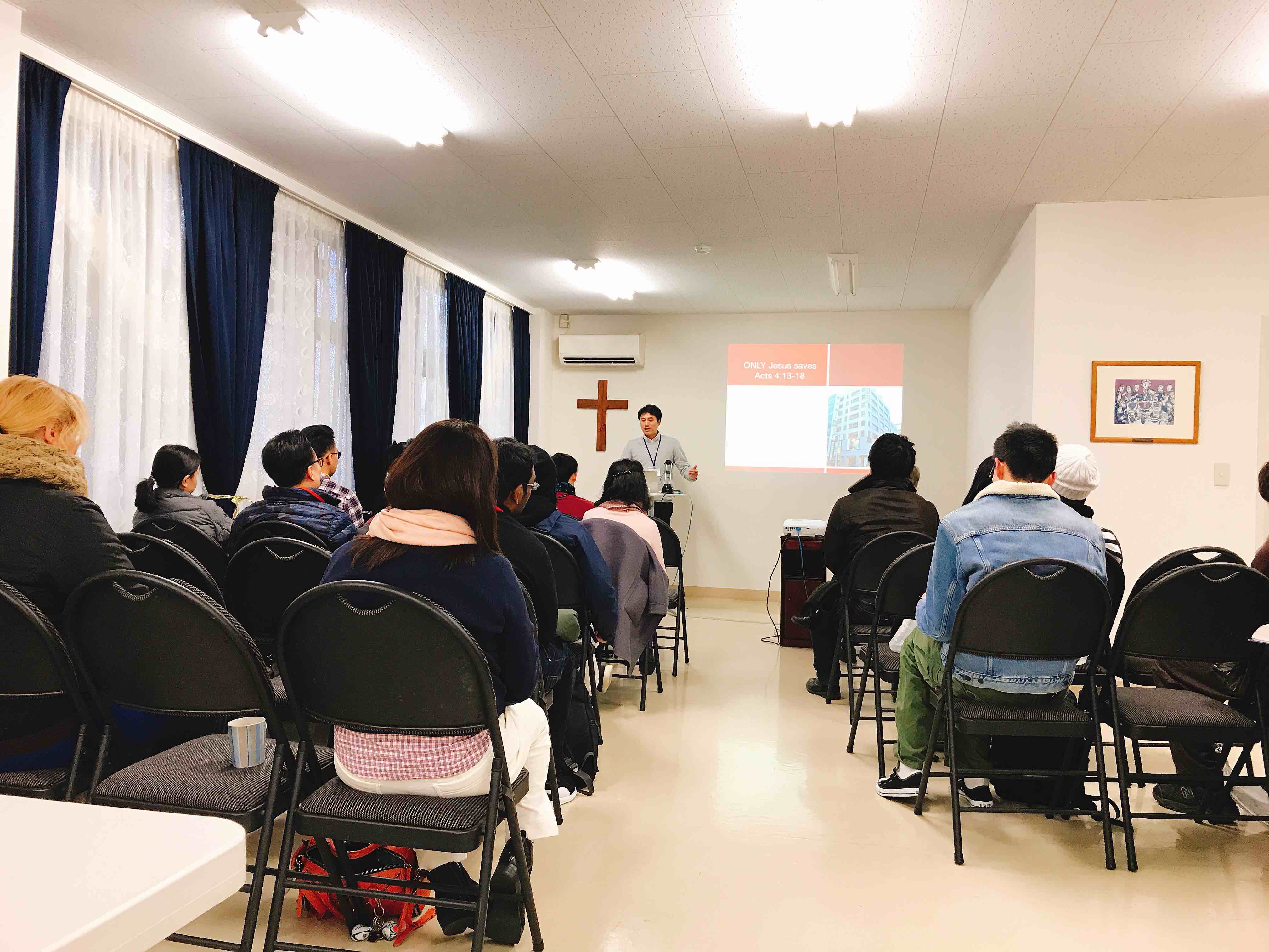 沛鋒於2018年最後主日在TMC證道時有多位海外華人出席